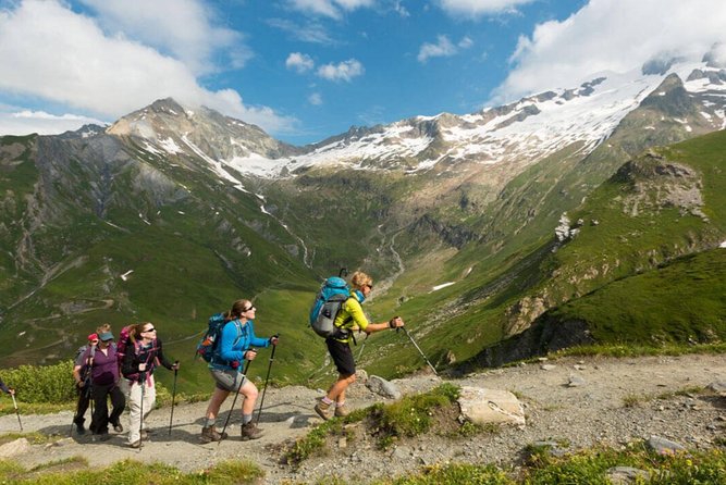 1 day CARPATHIAN PEAKS & CHALETS hike - Key points to know before booking