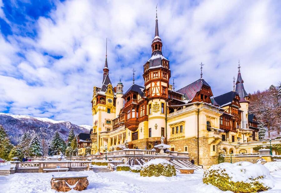 1-Day Minivan Tour 3 Castles: Peles, Wednesday & Dracula’s - Comfort, timing, and the small-group difference