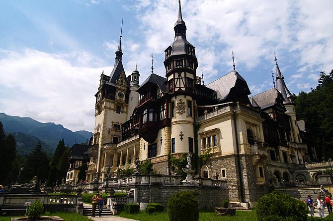 3-Castle: Peles,Bran,Rasnov,Sinaia Monastery from Brasov w pickup - Starting early from Brasov