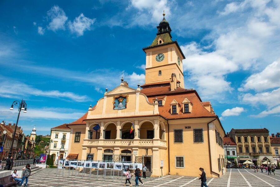 3-Day Medieval Transylvania Package Tour - Sinaia, Peleș Castle, and a royal finale