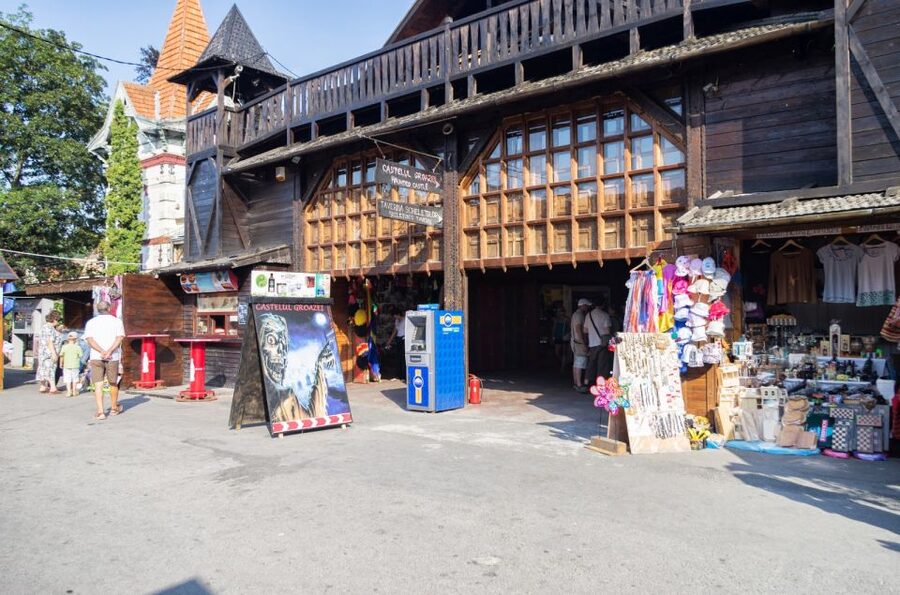 7h Dracula's Castle Private Tour from Bucharest - Fast Tour - Sinaia Monastery and the first historic stop