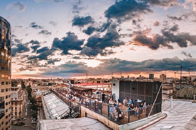 Bar Crawling - Linea | Closer To The Moon adds a second rooftop setting