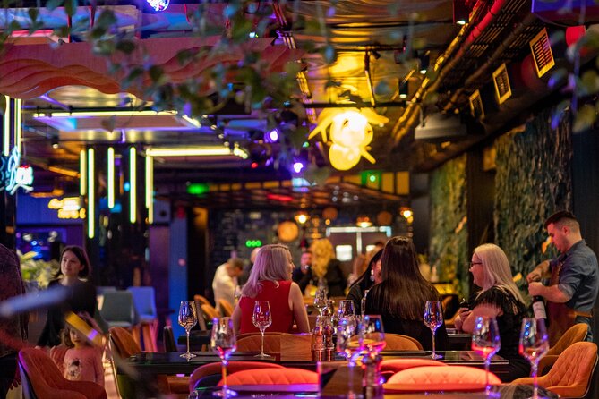 Bar Crawling - The Marmorosch vault gives the first hour character