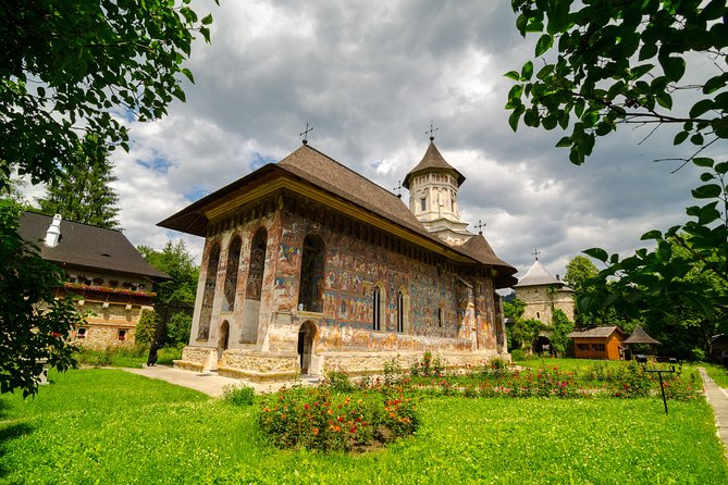 Best of Romania in 10 Days - Day 6: Red Lake, Corund, Biertan, and Sighisoara