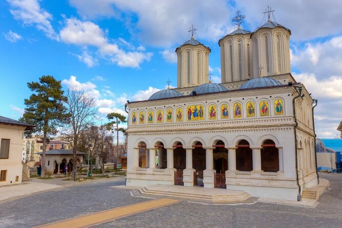 Best Walking Tour of Bucharest's City Center - 2.5 hours - The boulevard, churches, and optional Patriarchal Cathedral