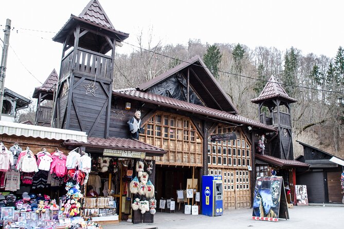Bran Castle, Bear Sanctuary, and Rasnov Fortress Half Day Tour - Why the small group and guide matter