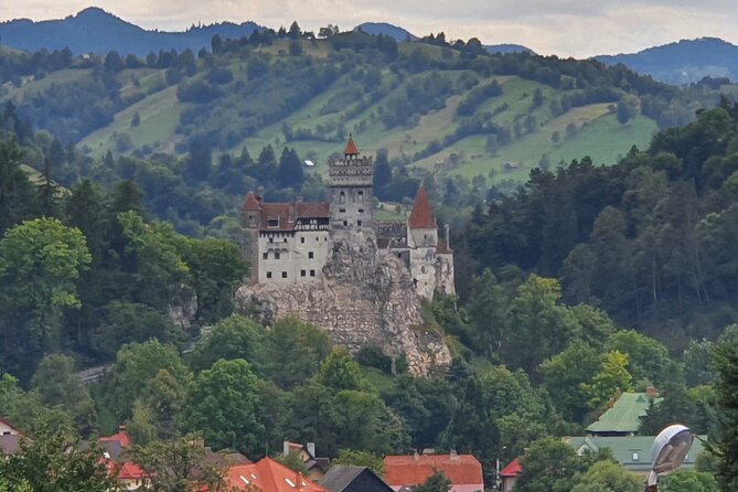 Bran Castle, Peles Castle and Brasov City - Private Tour from Bucharest - The private guide makes the difference