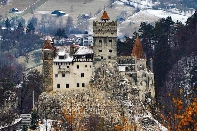 Bran Castle, Rasnov Fortress, Harman & Prejmer Fortified Churches Day Tour - Starting beside the fountain in Council Square