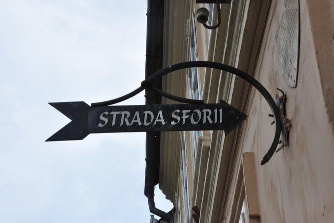 Brasov Old Town Small-Group Walking Tour - Why this two-hour walk works well in Braşov