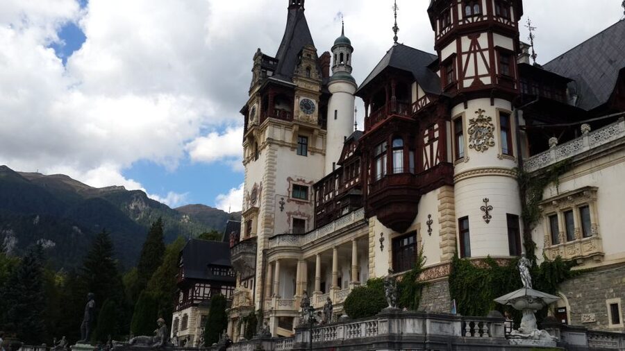 Brasov: Peles Castle, Bran Castle & Rasnov Fortress Day Tour - Quick points before you book