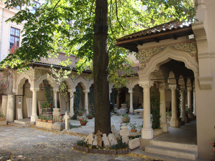 Bucharest: 2-Hour City Highlights Bike Tour - Parliament Palace and Union Boulevard