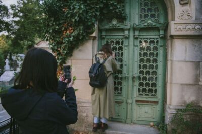 3-Hour Dark History Tour with a Local