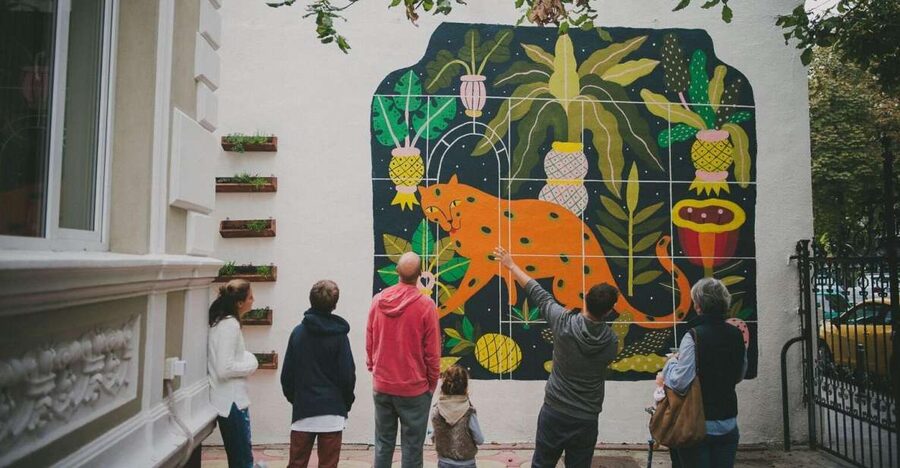 Bucharest Alternative Walking Tour - Weather, children, and walking comfort