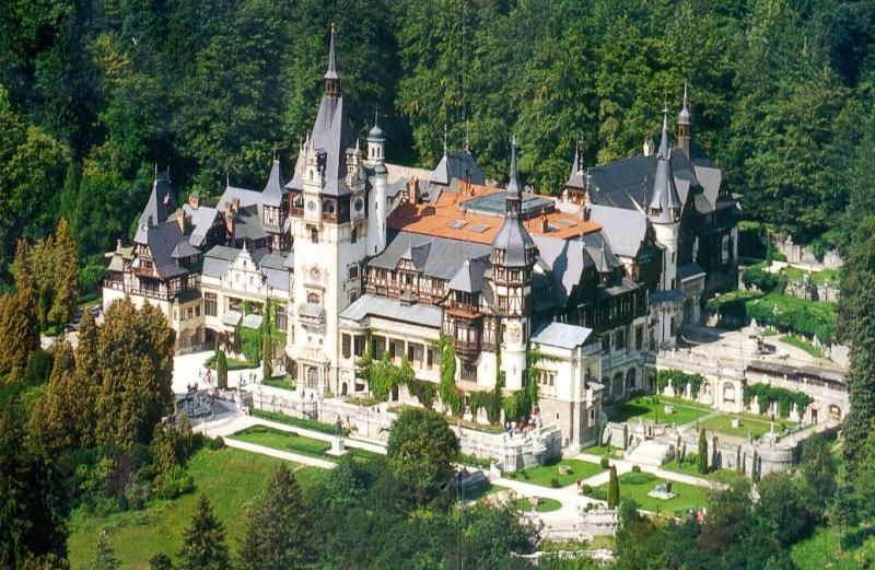 Bucharest: Bran & Peles Castle with Rasnov Citadel Day Trip - Five things to know before booking
