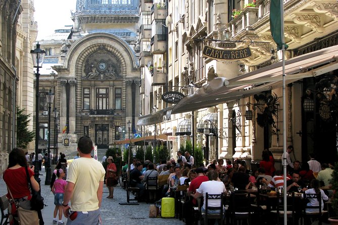 Bucharest by bike - Royal symbols and Bucharest’s grand architecture