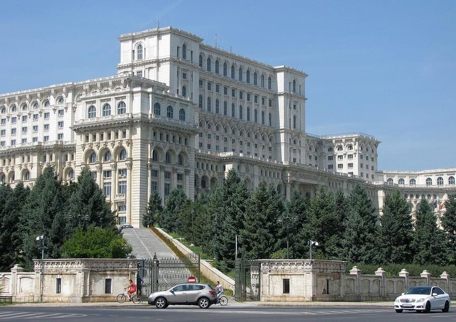 Bucharest city tour by car - Ceaușescu House and the final years of communist rule