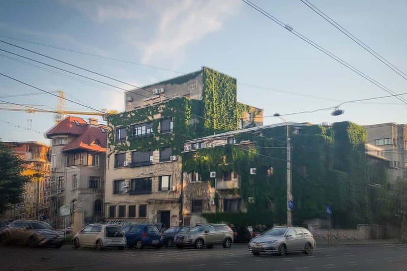 Bucharest: Craft Beer Tour with Traditional Meal - Bucharest’s western and oriental urban mix