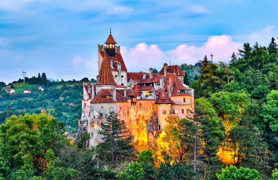 Bucharest: Day Trip 3 Castles Cantacuzino, Peles , Dracula’s - Three castles, three different reasons to go