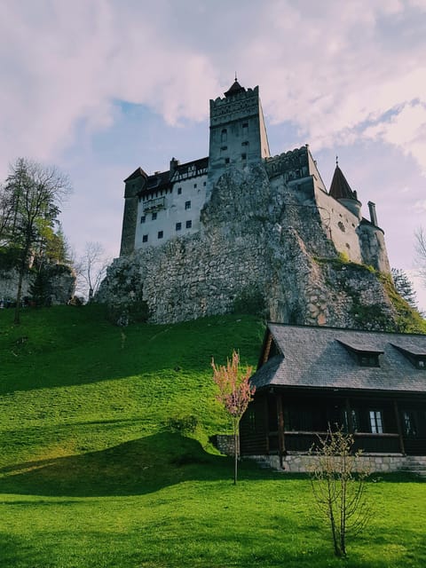 Bucharest: Dracula and Peles Castles For Private - What to bring for the castle day