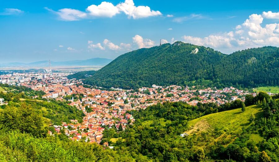Bucharest: Dracula Castle, Peles Castle & Brasov Guided Tour - Should you book it?
