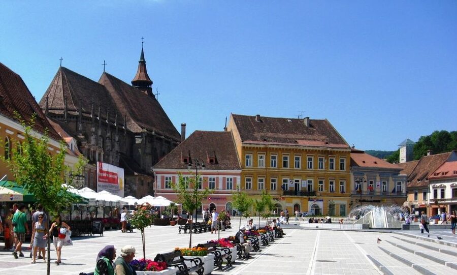 Bucharest: Dracula's Castle, Peles Castle, & Brasov Old Town - Practical tips for a smoother day
