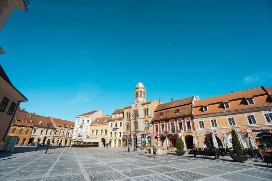 Bucharest: Dracula's Castle, Peles Castle, & Brasov Old Town - Why this Bucharest day trip works