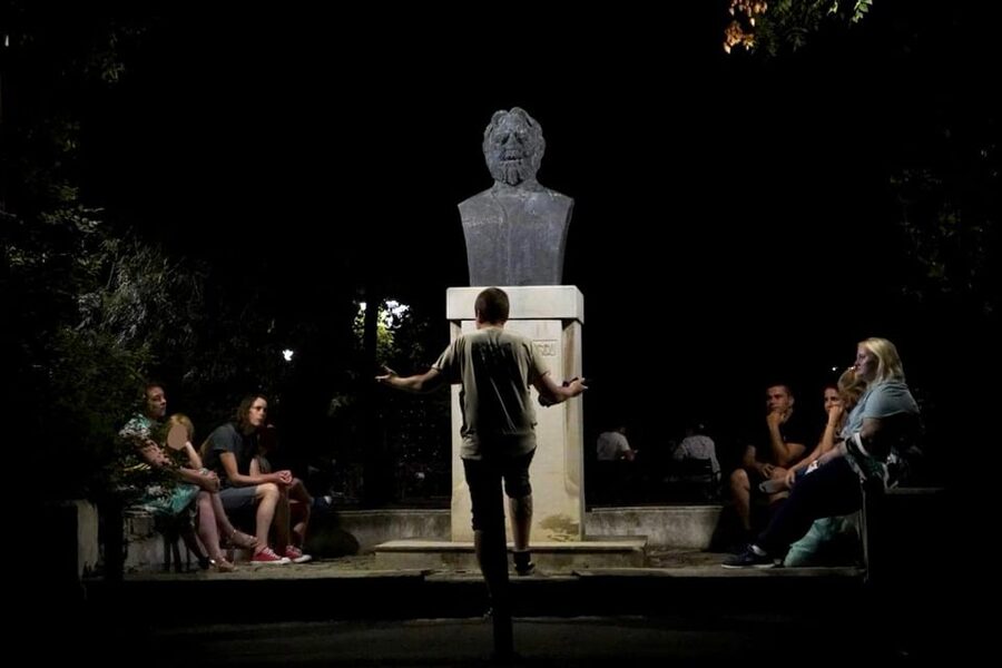 Bucharest: Ghost Stories & Romanian Mythology Walking Tour - Why this Bucharest night walk feels different
