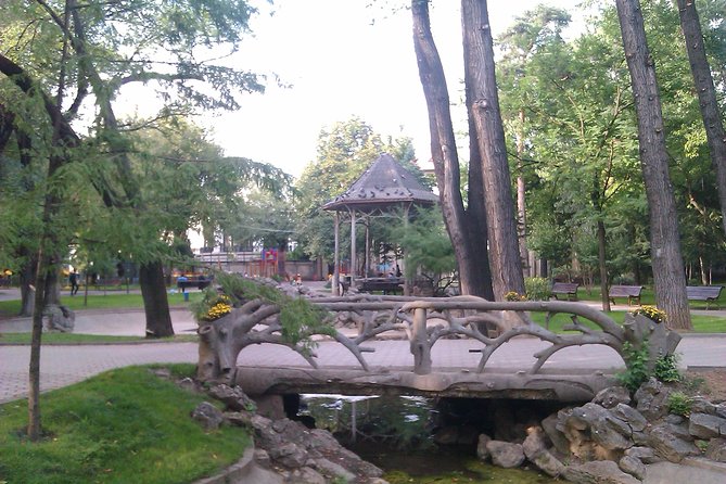 Bucharest Ghosts Stories and Mythology - Parcul Ion Voicu and the strigoi stories
