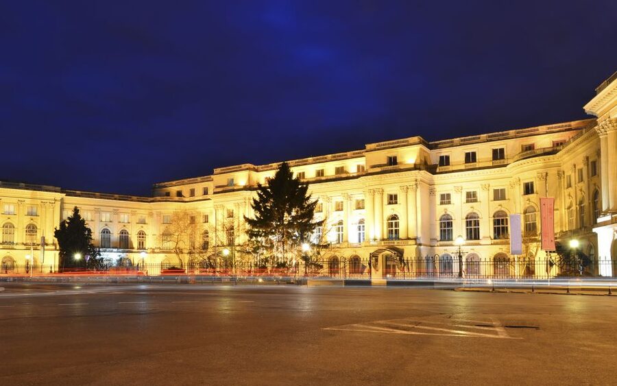 Bucharest: Half Day Bike Tour - Victoria Boulevard and the age of Little Paris