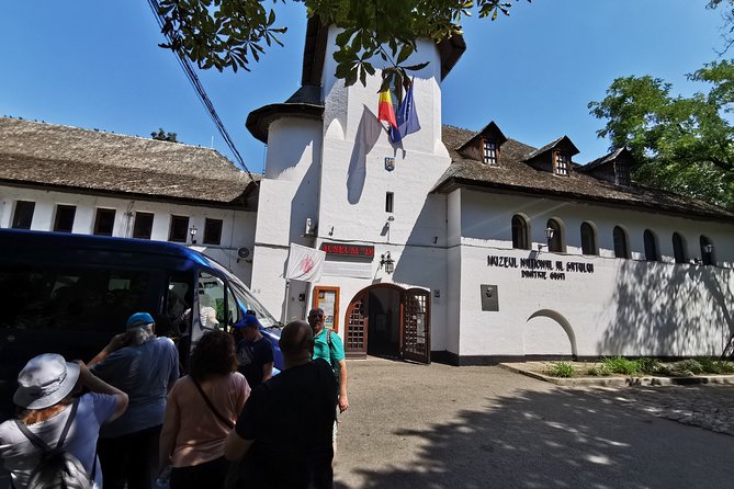 Bucharest Highlights Half-Day City Tour with Pickup - The Palace of the Parliament and Ceaușescu’s megalomania