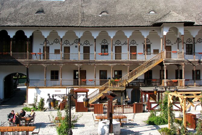 Bucharest Highlights Walking Tour - Manuc’s Inn and Bucharest’s trading beginnings