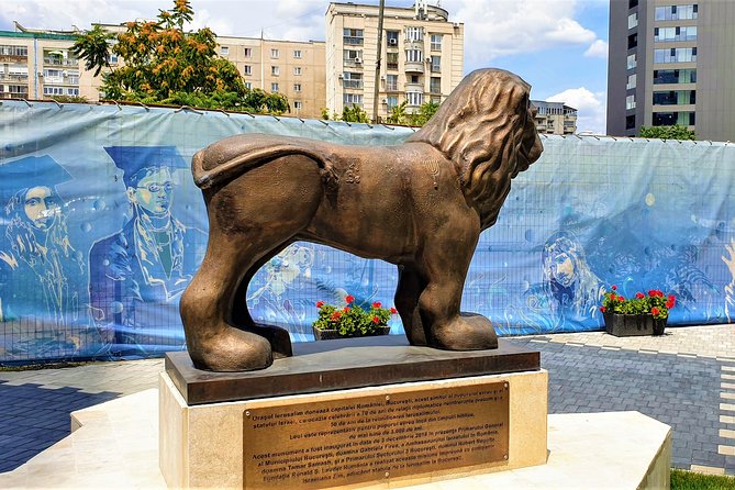 Bucharest Jewish Heritage | Holocaust Memorial | Private Car Tour - A five-minute stop at the State Jewish Theatre