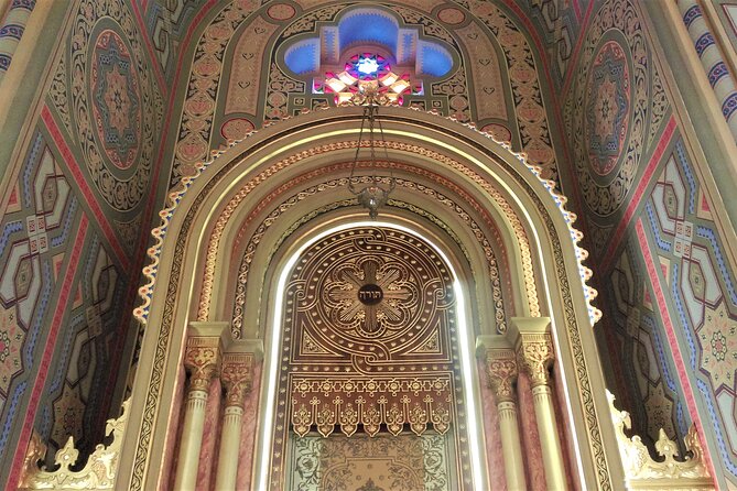 Bucharest Jewish Heritage | Private Walking Tour - Guide quality and the private format