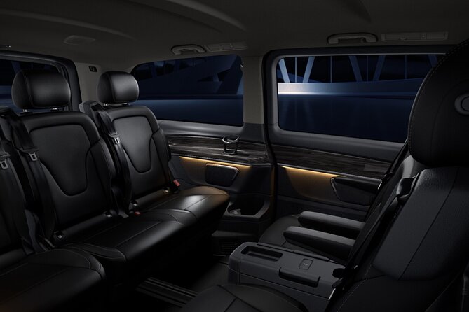 Bucharest Luxury Airport Transfer with Minivan and Business Cars - A short ride that can include local context