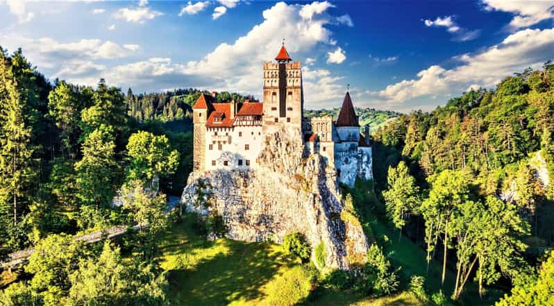 Bucharest: Peles Castle, Bran Castle, & Brasov Old Town Tour - The Early Start From Bucharest