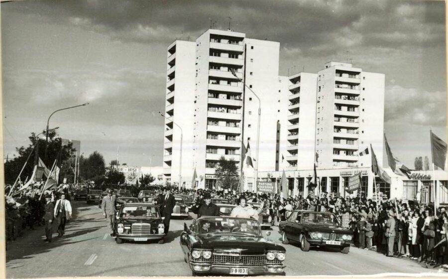 Bucharest: Private Last Days of Ceausescu Tour in a Dacia - Who should book this Dacia tour