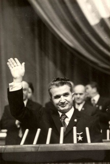 Bucharest: The "Last Days of Communism" Tour - The Palace of Parliament, the largest stop of the day