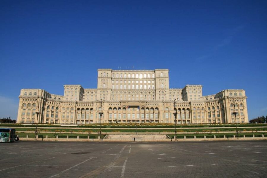 Bucharest: The "Last Days of Communism" Tour - Primaverii Palace and the private world of the presidential couple