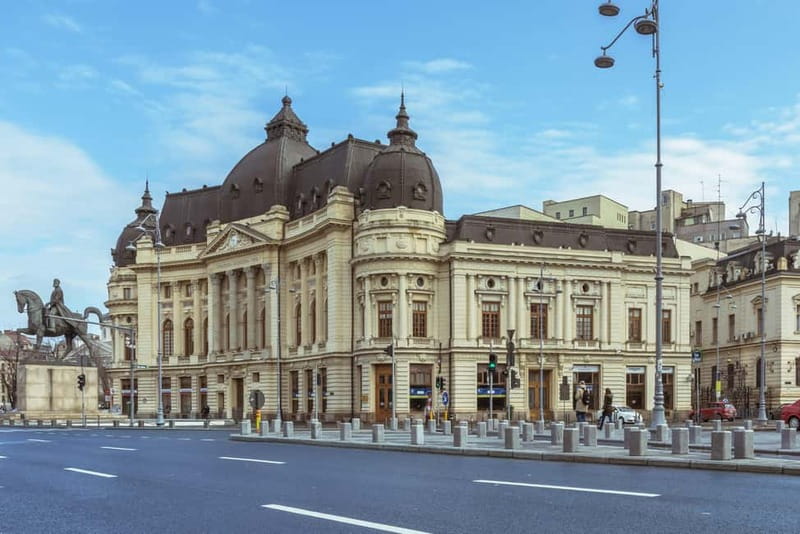 Bucharest: Tour of Old Town, Calea Victoriei & Communism - Guide style, languages, and practical comfort