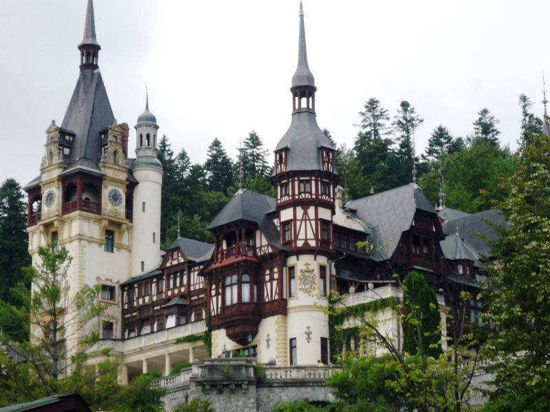 Bucharest: Transylvania and Dracula's Castle 2-Day Tour - Sibiu: a quick introduction to a medieval city