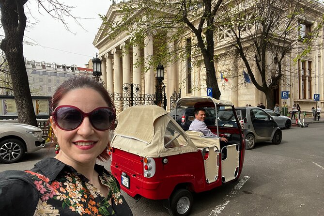 Bucharest Tuk Tuk city tour - Revolution Square and the final speech of 1989
