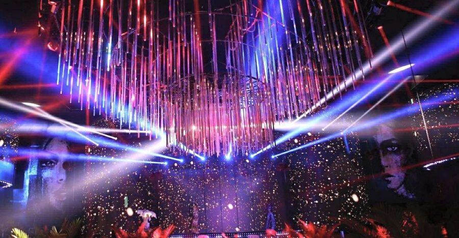 Bucharest: VIP Dining, Limo ride & Clubbing - Finishing at a Bucharest club