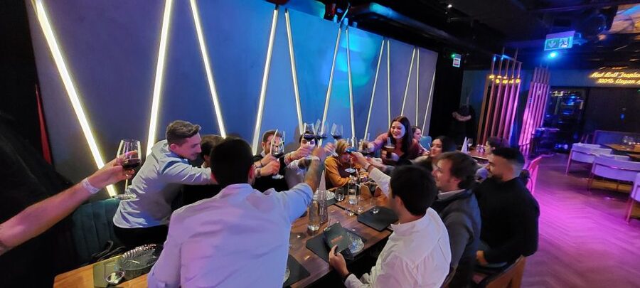Bucharest: VIP Dining, Limo ride & Clubbing - The guide is more important than the limousine