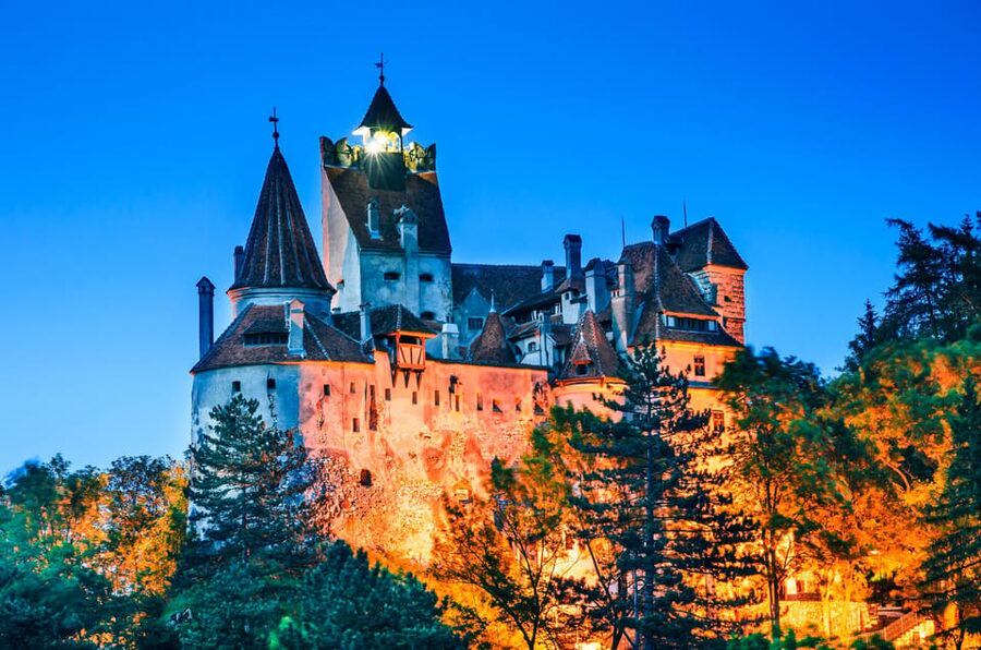 Bucharest : Wednesday, Dracula & Peles 3 Castles Tour 1 Day - Pickup in central Bucharest