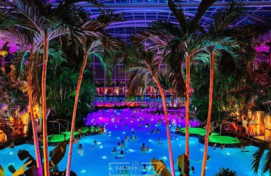 Bucuresti: Bucuresti Therme Transfer and Full-Day Access - Who should book this Bucharest Therme outing?