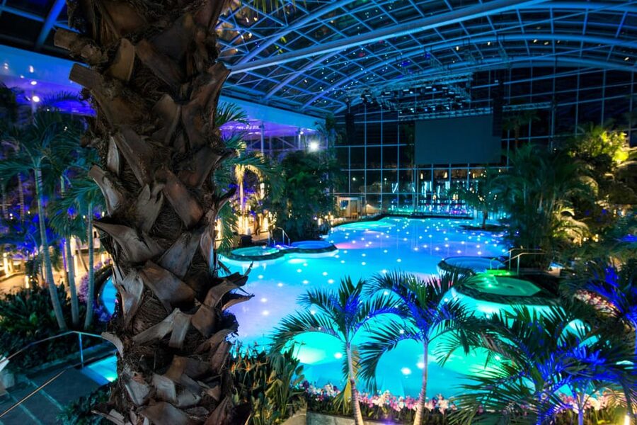 Bucuresti: Therme Bucharest Evening Entry Ticket & Transfer - Why this is an easy Bucharest evening