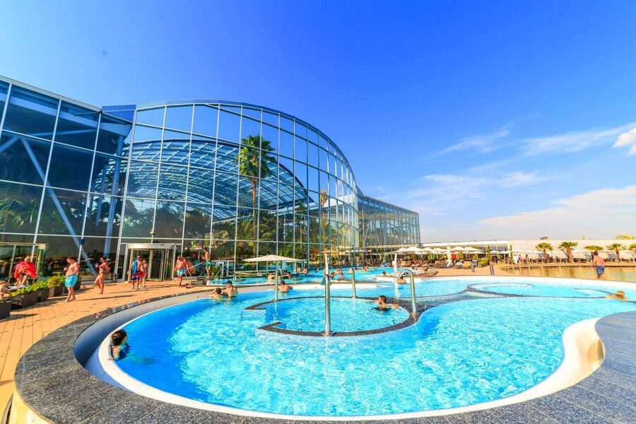 Bucuresti: Therme Bucharest Evening Entry Ticket & Transfer - Is $59 good value?