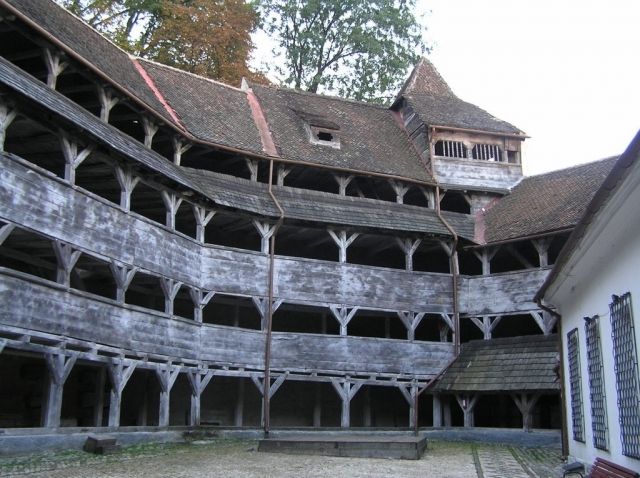 BV01 - City Tour Brasov in English: Secrets of Kronstadt - St. Nicholas Church and the first Romanian school