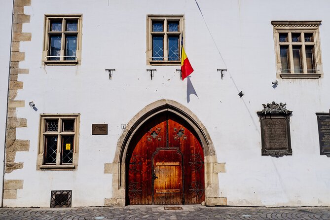 Cluj-Napoca: 2.5-Hour Guided Walking Tour - Piața Avram Iancu and the turn-of-the-century city