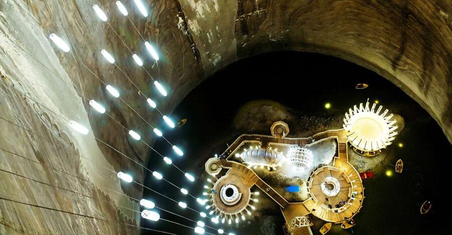 Cluj-Napoca: Turda Salt Mine & Alba Carolina Fortress Tour - Starting in Alba Iulia, the city of Apulum